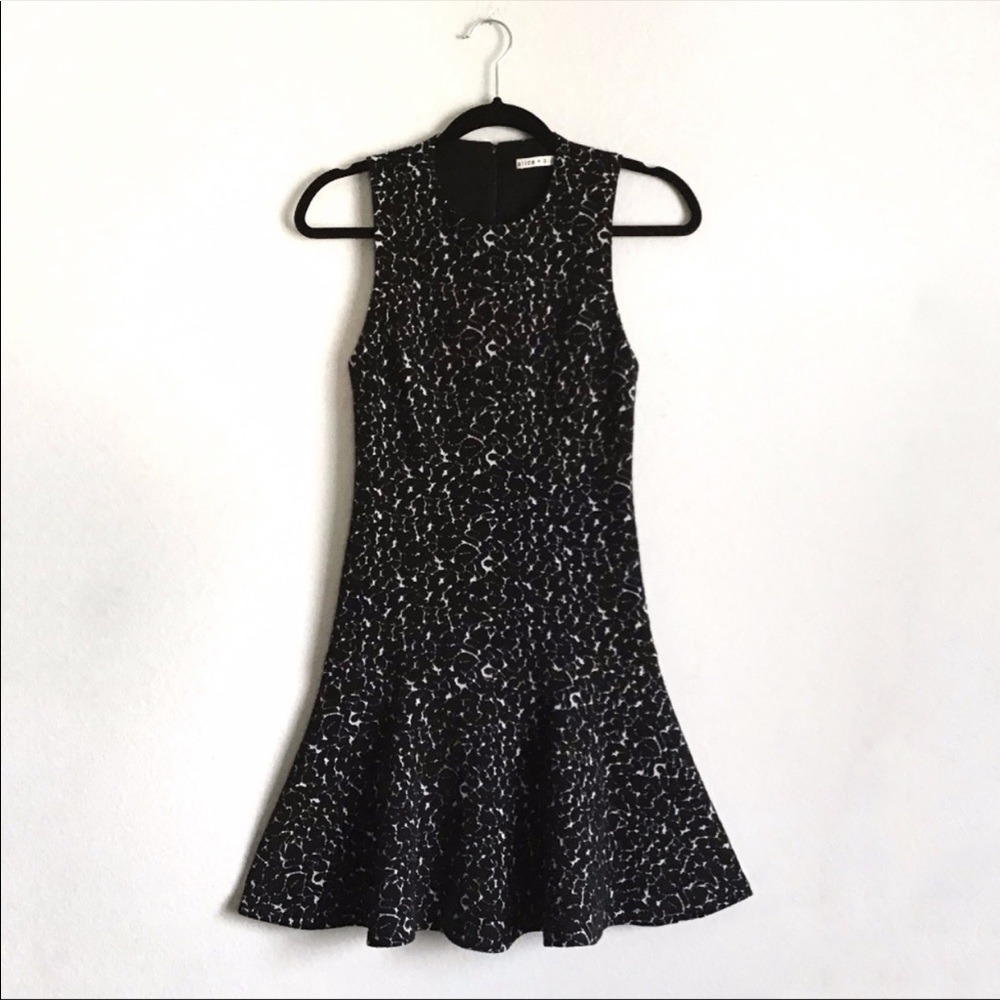 Alice and Olivia rapunzel black dress 4 small